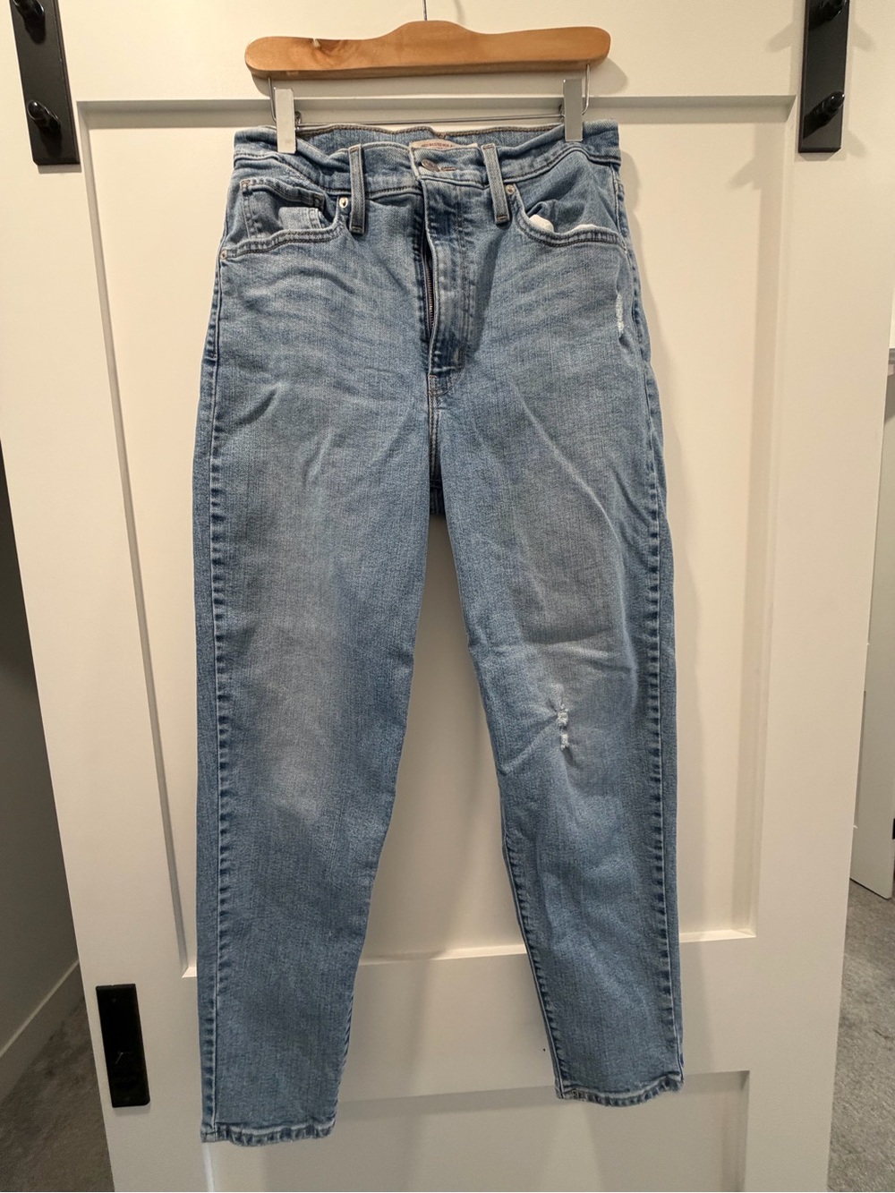 Levi's Women's High-Rise Light Blue Mom Jeans